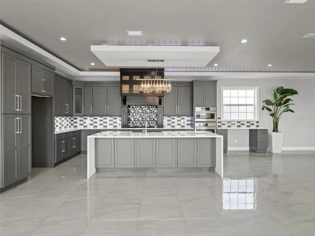 555 Peachtree Road Orlando FL 32804