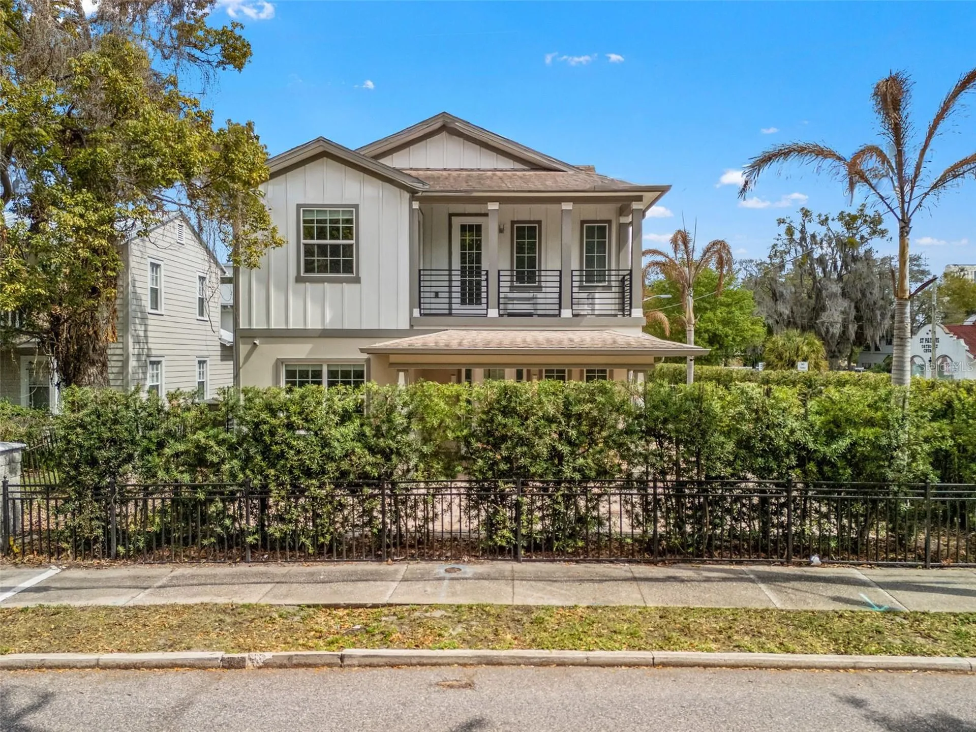555 Peachtree Road Orlando FL 32804