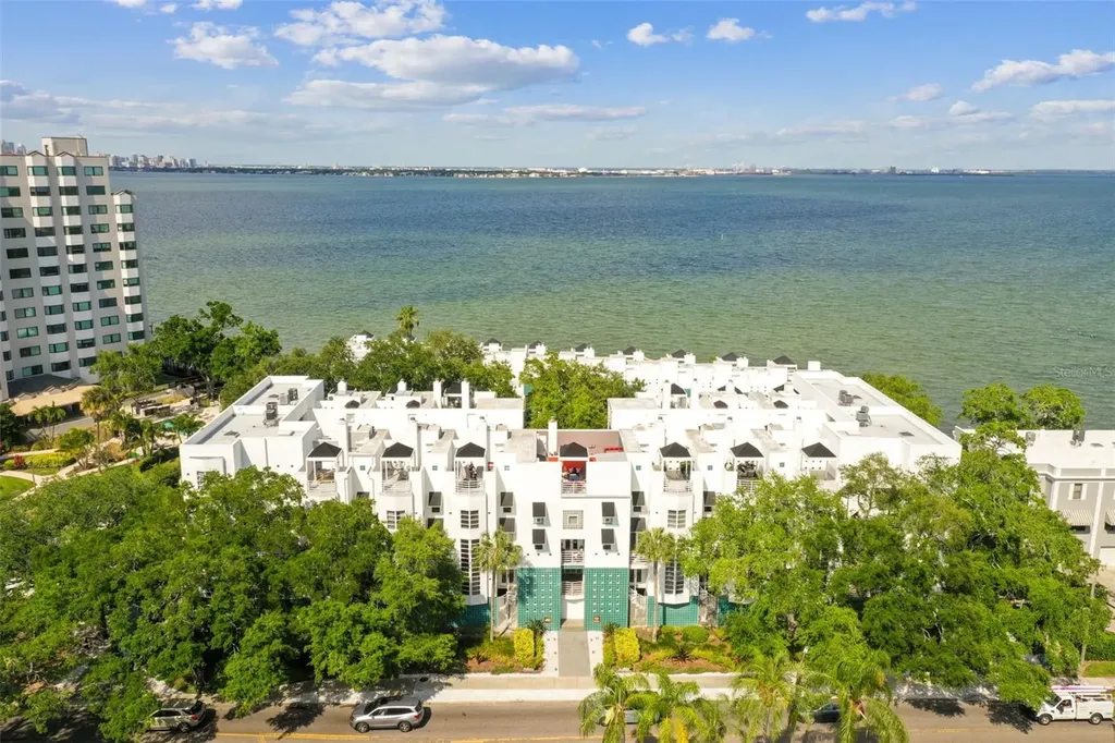 4950 Bayshore Boulevard Tampa FL 33611
