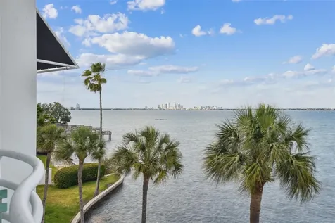 4950 Bayshore Boulevard Tampa FL 33611