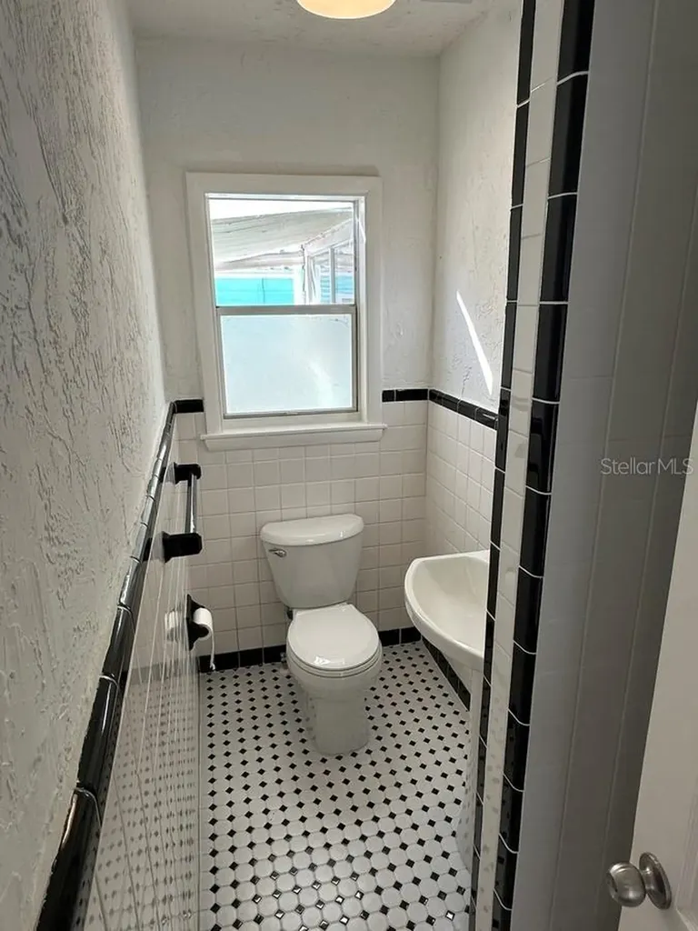 1614 N Osceola Avenue Clearwater FL 33755