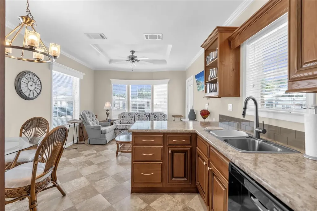 1039 Center Crest Boulevard Davenport FL 33837