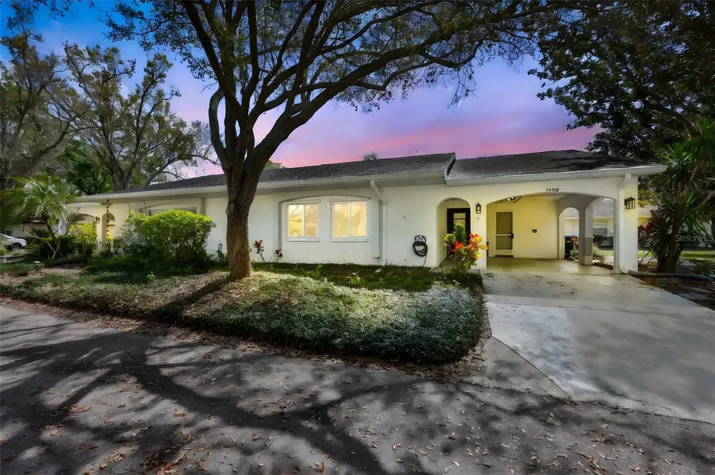 2004 Halidom Way Sun City Center FL 33573