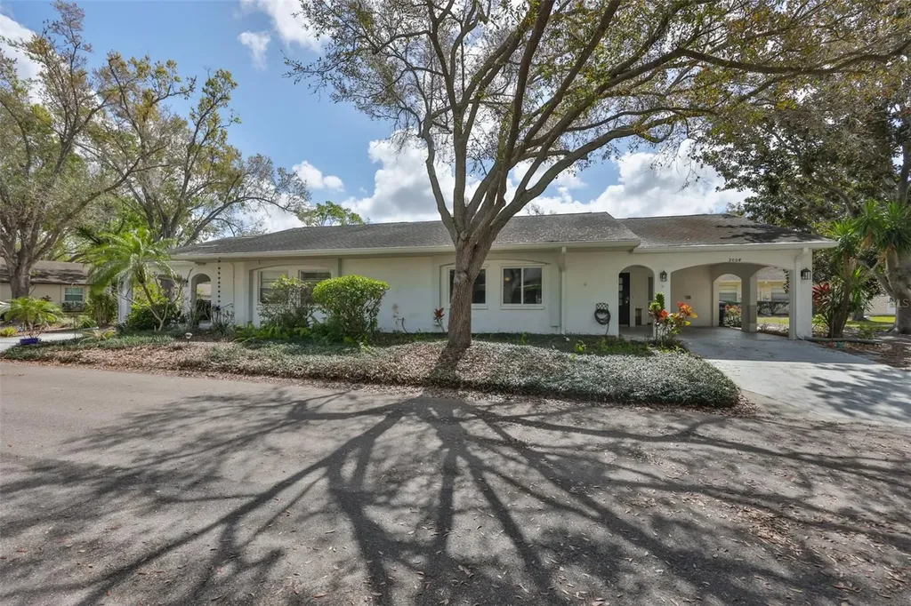 2004 Halidom Way Sun City Center FL 33573