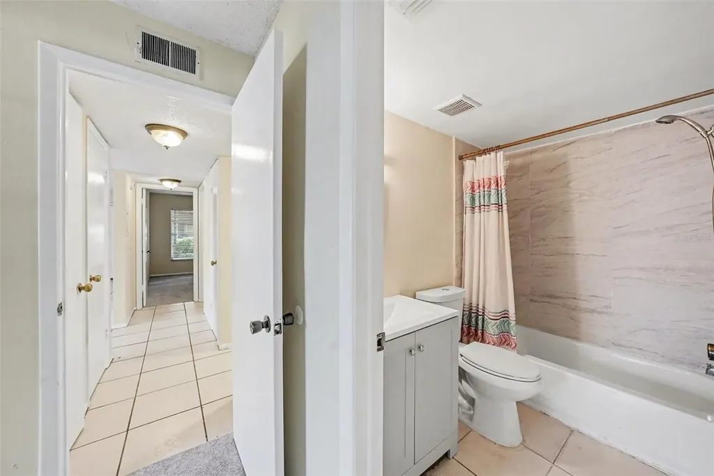 14319 Hanging Moss Circle Tampa FL 33613
