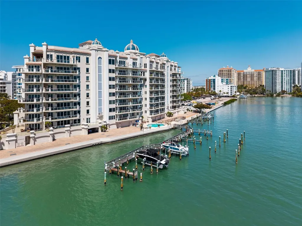 464 Golden Gate Point Sarasota FL 34236