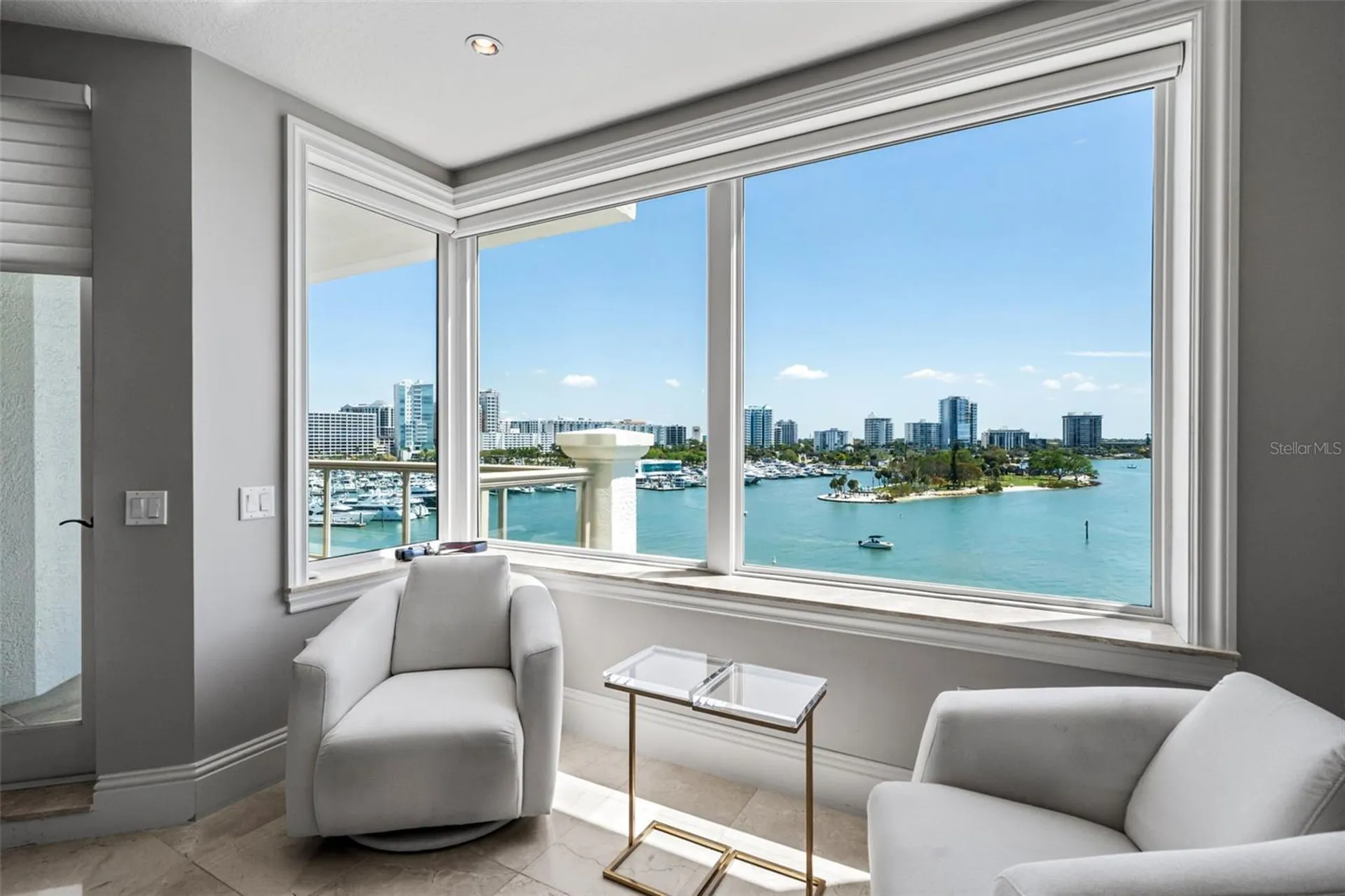 464 Golden Gate Point Sarasota FL 34236