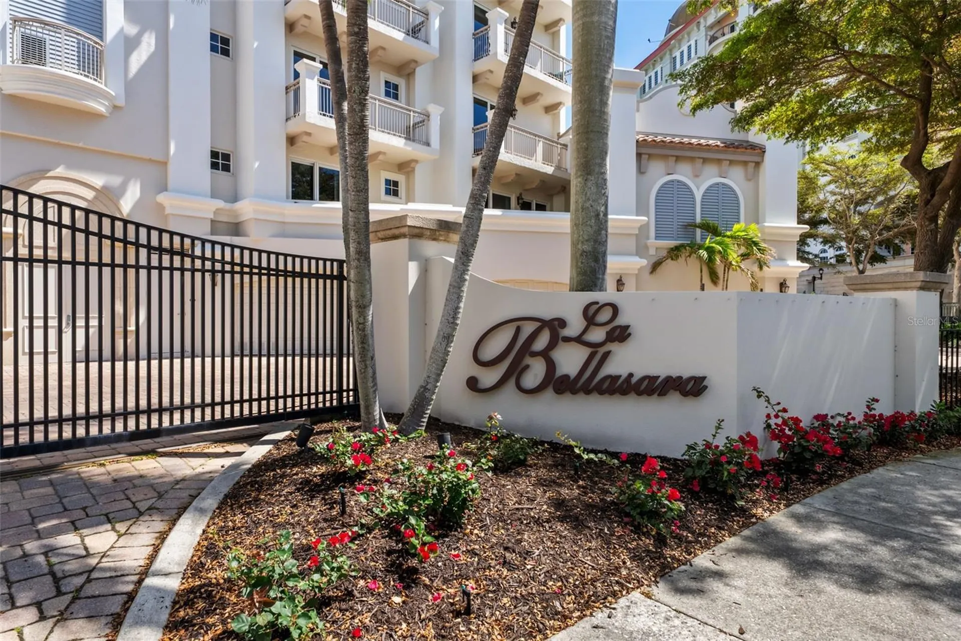 464 Golden Gate Point Sarasota FL 34236
