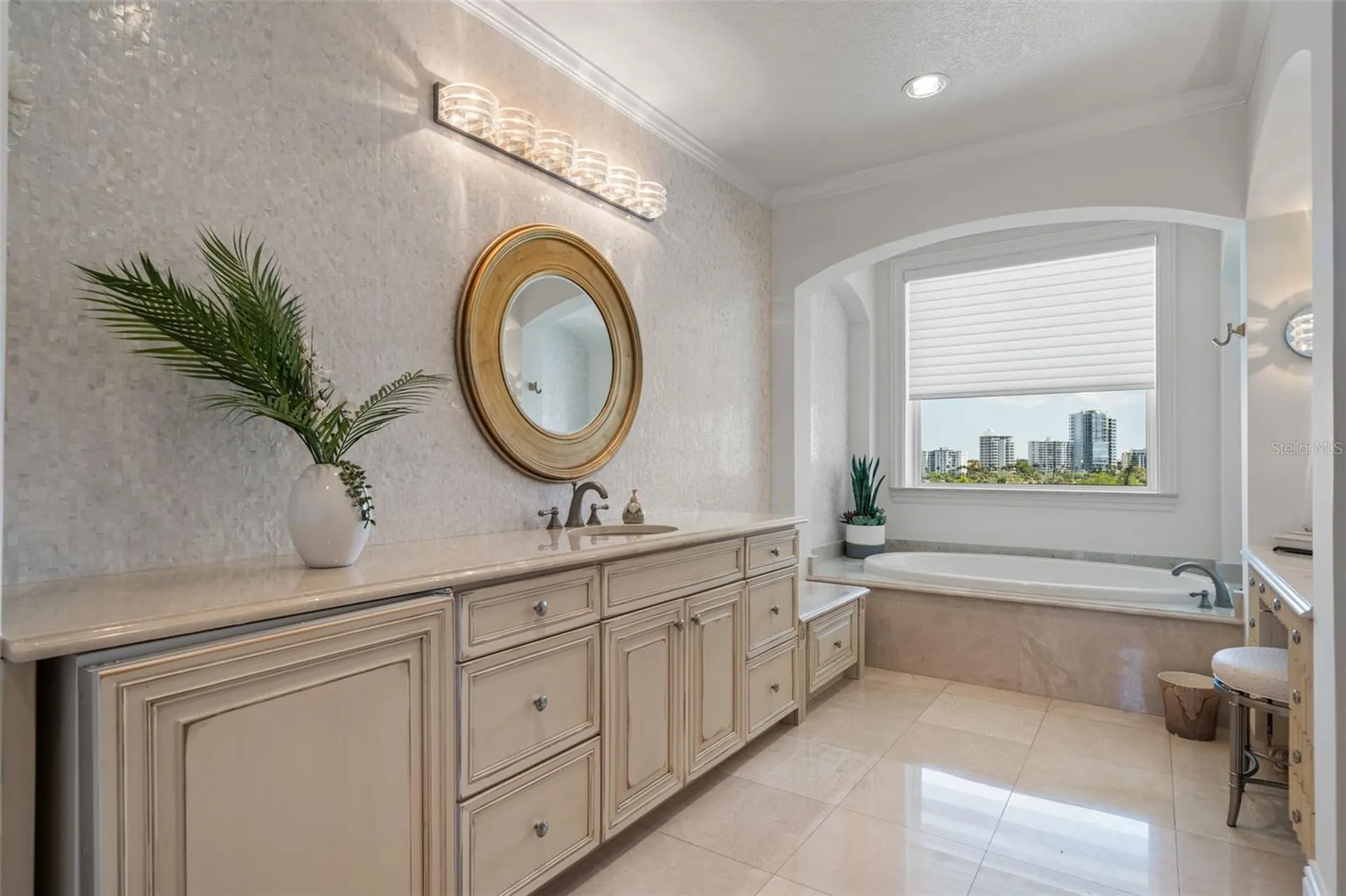 464 Golden Gate Point Sarasota FL 34236