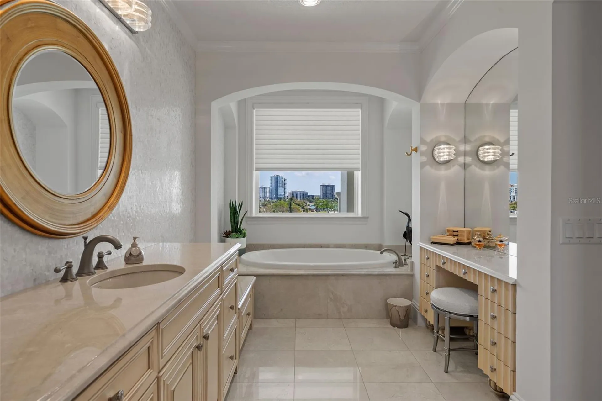 464 Golden Gate Point Sarasota FL 34236