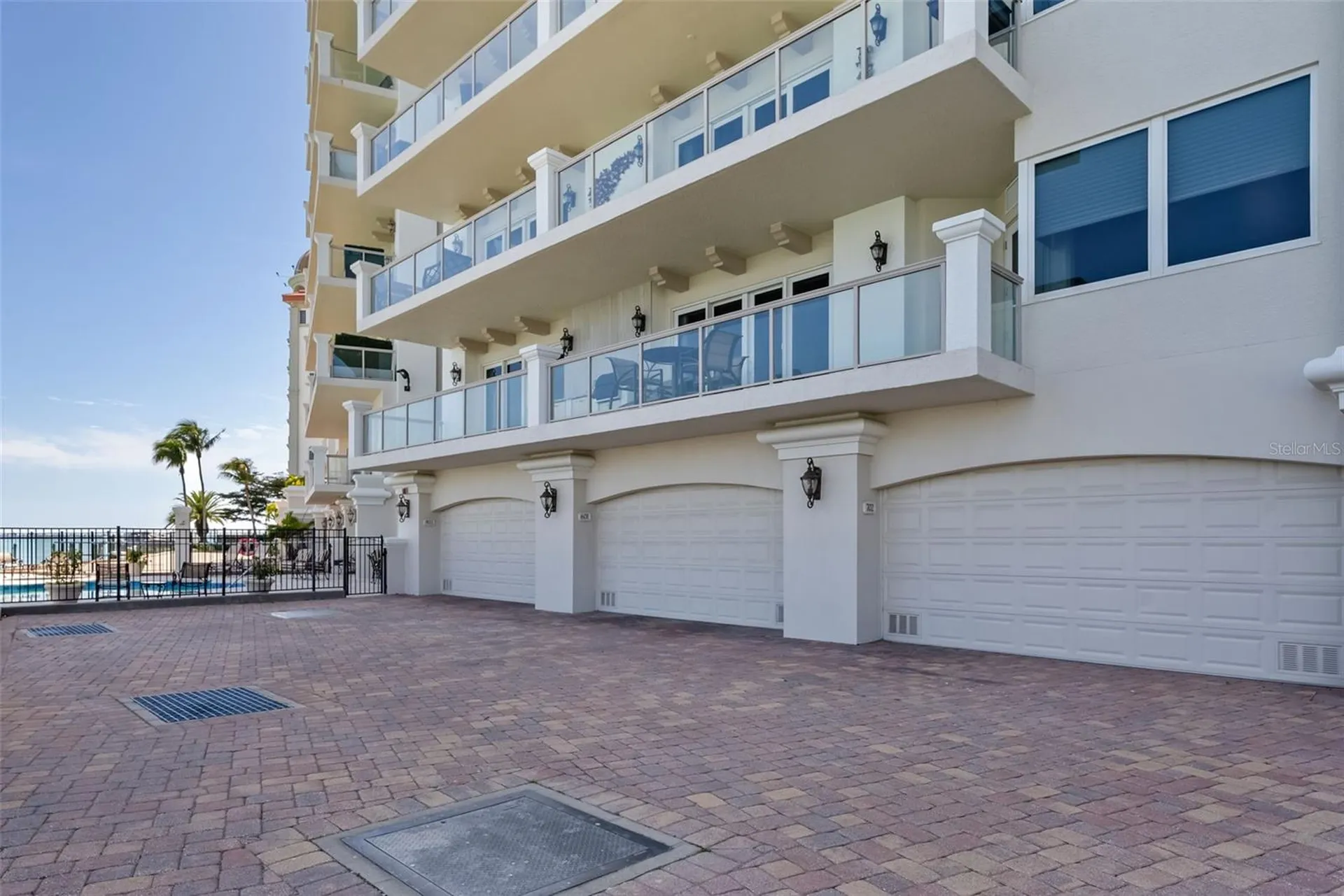 464 Golden Gate Point Sarasota FL 34236