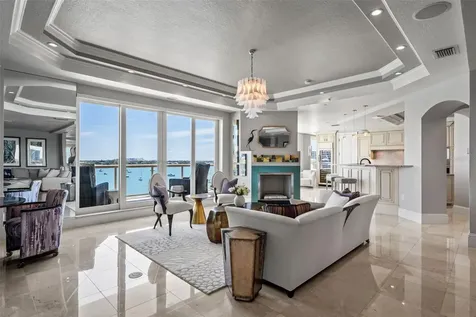 464 Golden Gate Point Sarasota FL 34236