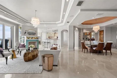 464 Golden Gate Point Sarasota FL 34236
