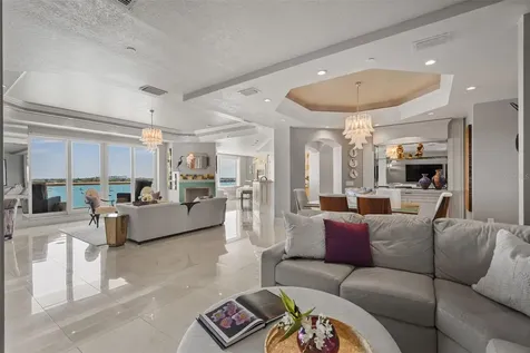 464 Golden Gate Point Sarasota FL 34236