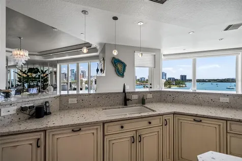 464 Golden Gate Point Sarasota FL 34236