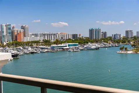 464 Golden Gate Point Sarasota FL 34236