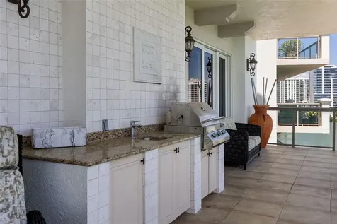 464 Golden Gate Point Sarasota FL 34236