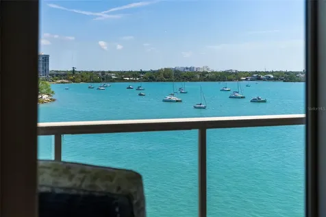 464 Golden Gate Point Sarasota FL 34236
