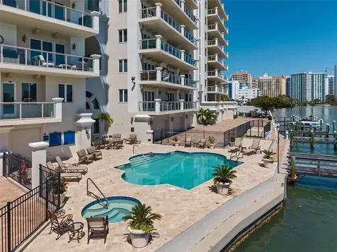 464 Golden Gate Point Sarasota FL 34236