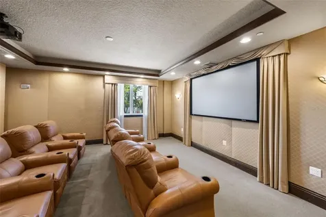 464 Golden Gate Point Sarasota FL 34236