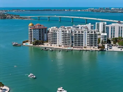 464 Golden Gate Point Sarasota FL 34236