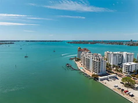 464 Golden Gate Point Sarasota FL 34236