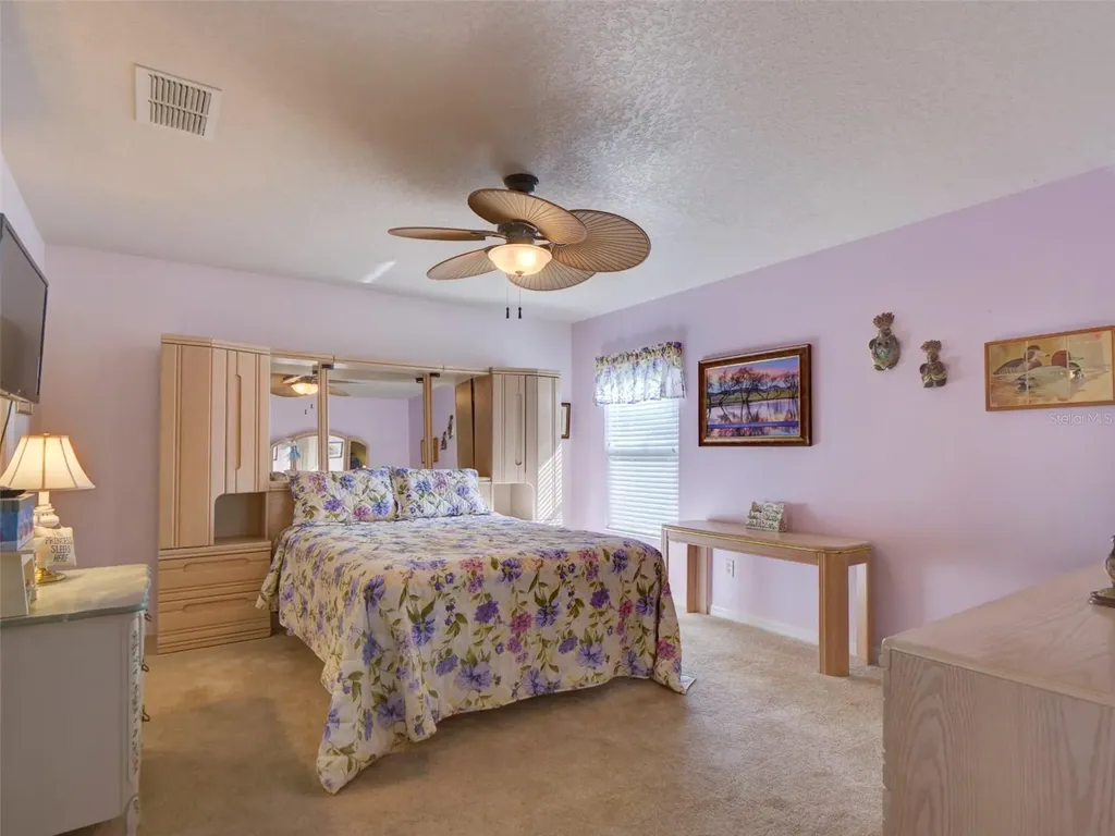 25134 Cranes Roost Circle Leesburg FL 34748