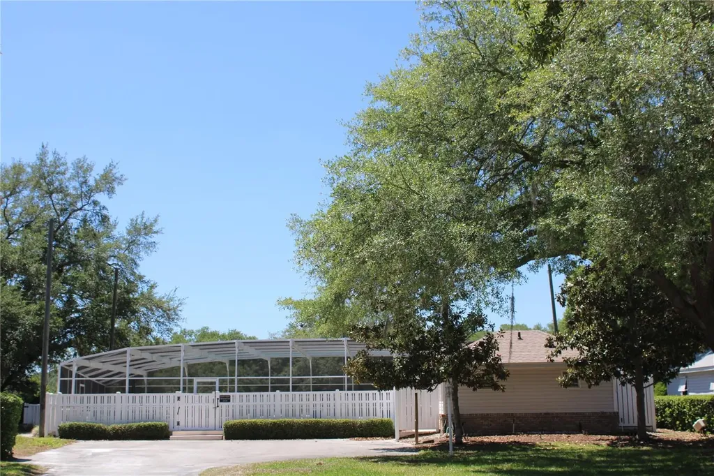 25134 Cranes Roost Circle Leesburg FL 34748