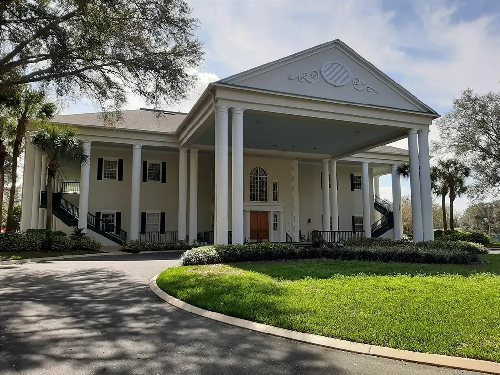 25134 Cranes Roost Circle Leesburg FL 34748