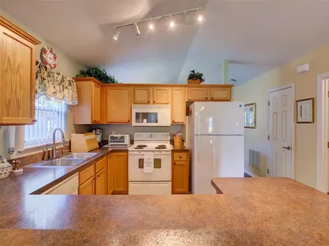 25134 Cranes Roost Circle Leesburg FL 34748