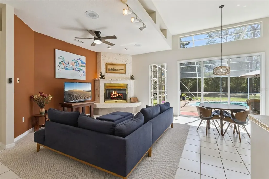 6270 NE 49th Street Silver Springs FL 34488