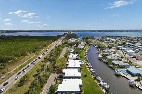 10443 Waterbird Way Bradenton FL 34209