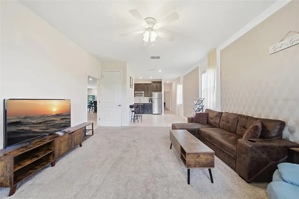 13 White Horse Way Groveland FL 34736