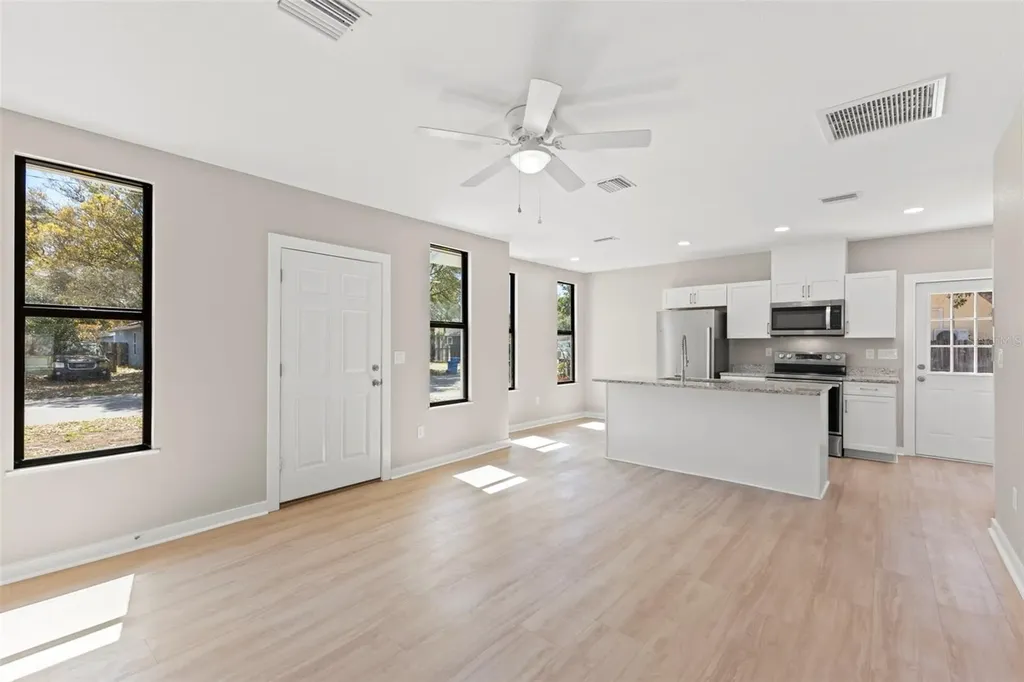 3901 45th Avenue N St Petersburg FL 33714
