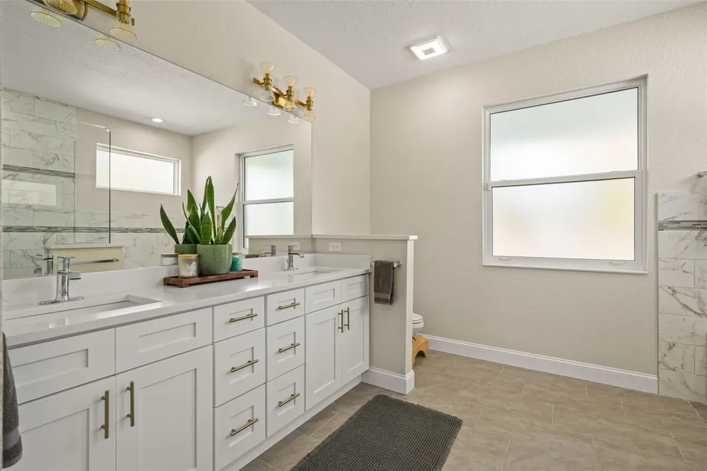5210 94th Avenue N Pinellas Park FL 33782