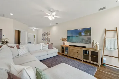 5210 94th Avenue N Pinellas Park FL 33782