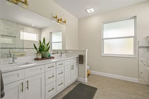 5210 94th Avenue N Pinellas Park FL 33782
