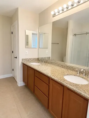 7181 Regina Way Orlando FL 32819