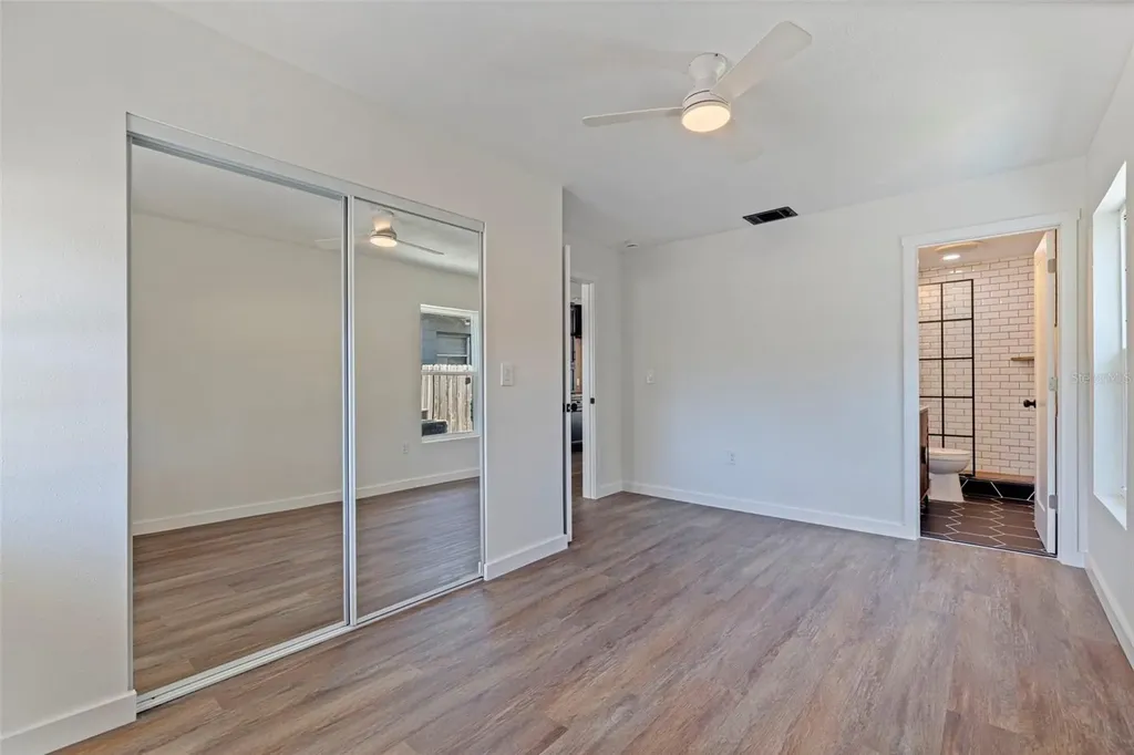 737 62nd Avenue N St Petersburg FL 33702