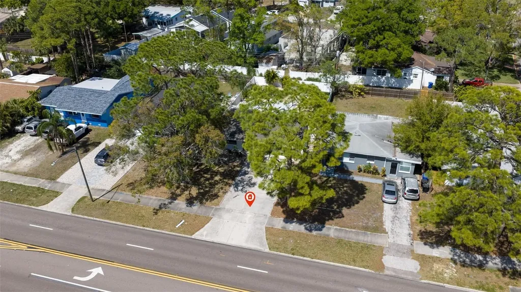 737 62nd Avenue N St Petersburg FL 33702