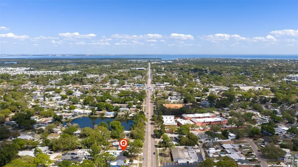 737 62nd Avenue N St Petersburg FL 33702