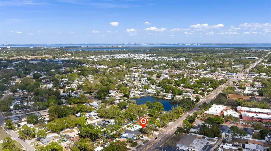 737 62nd Avenue N St Petersburg FL 33702