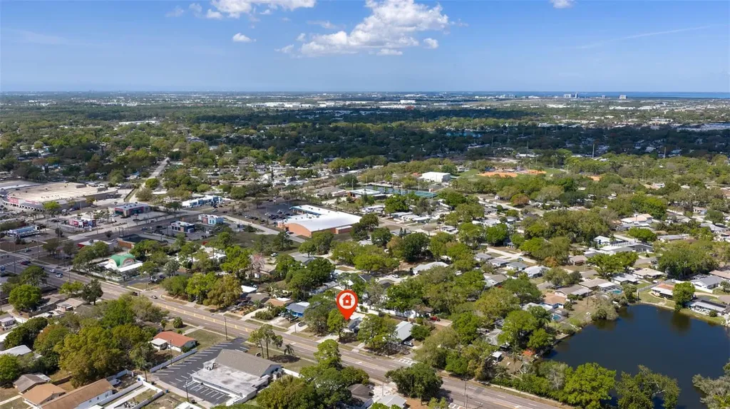 737 62nd Avenue N St Petersburg FL 33702