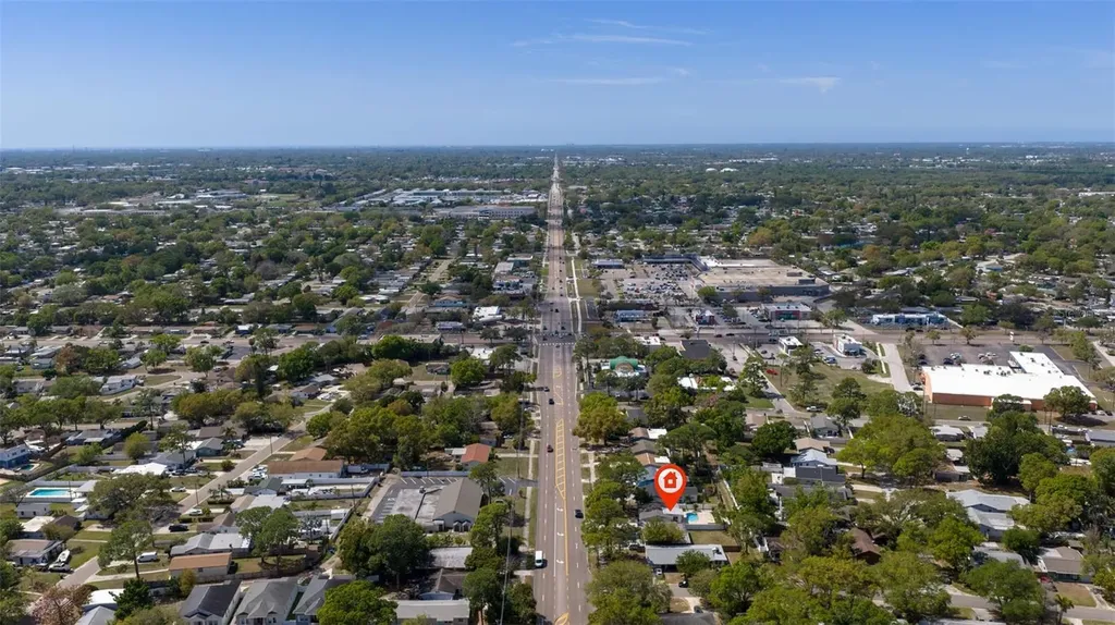 737 62nd Avenue N St Petersburg FL 33702