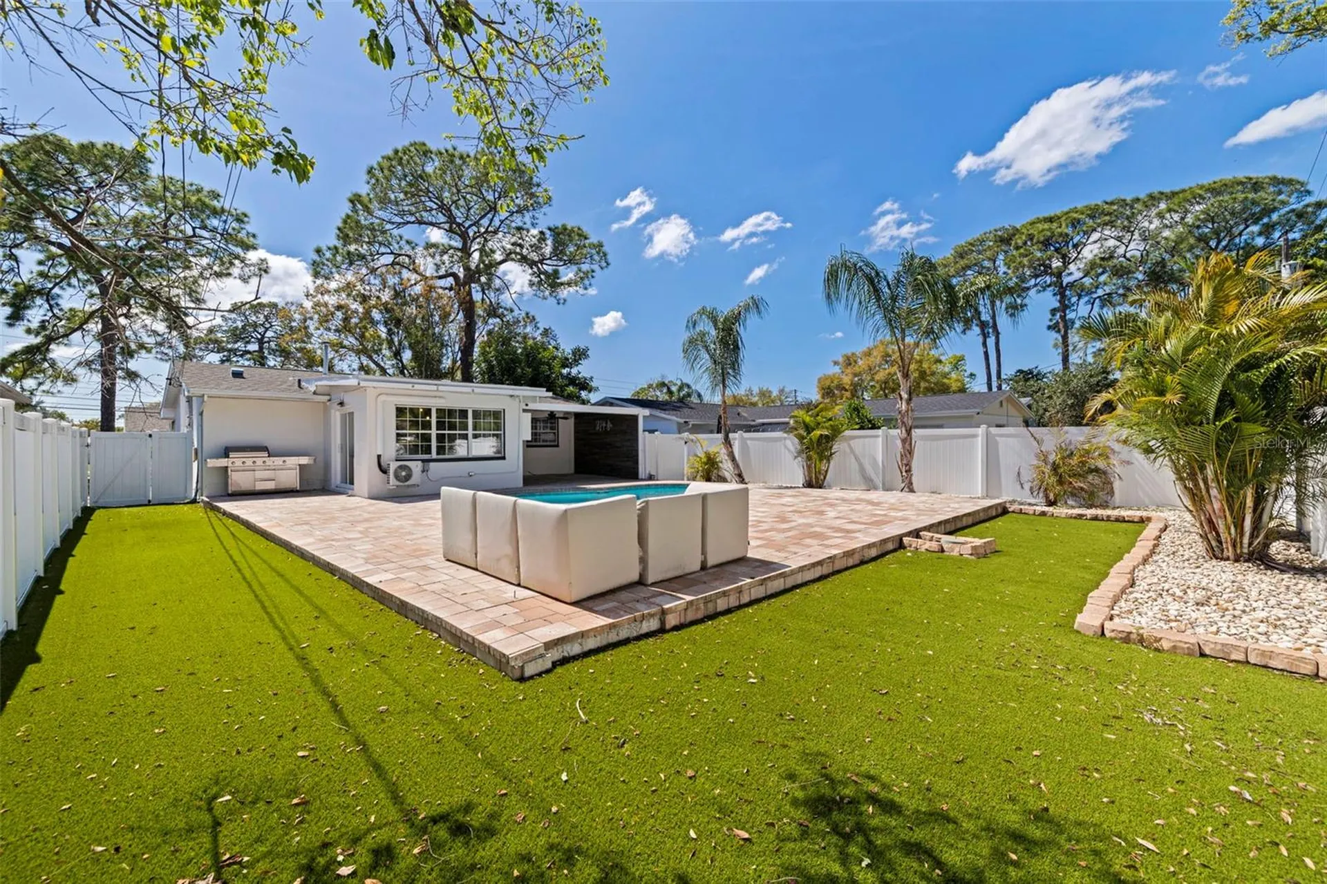 737 62nd Avenue N St Petersburg FL 33702