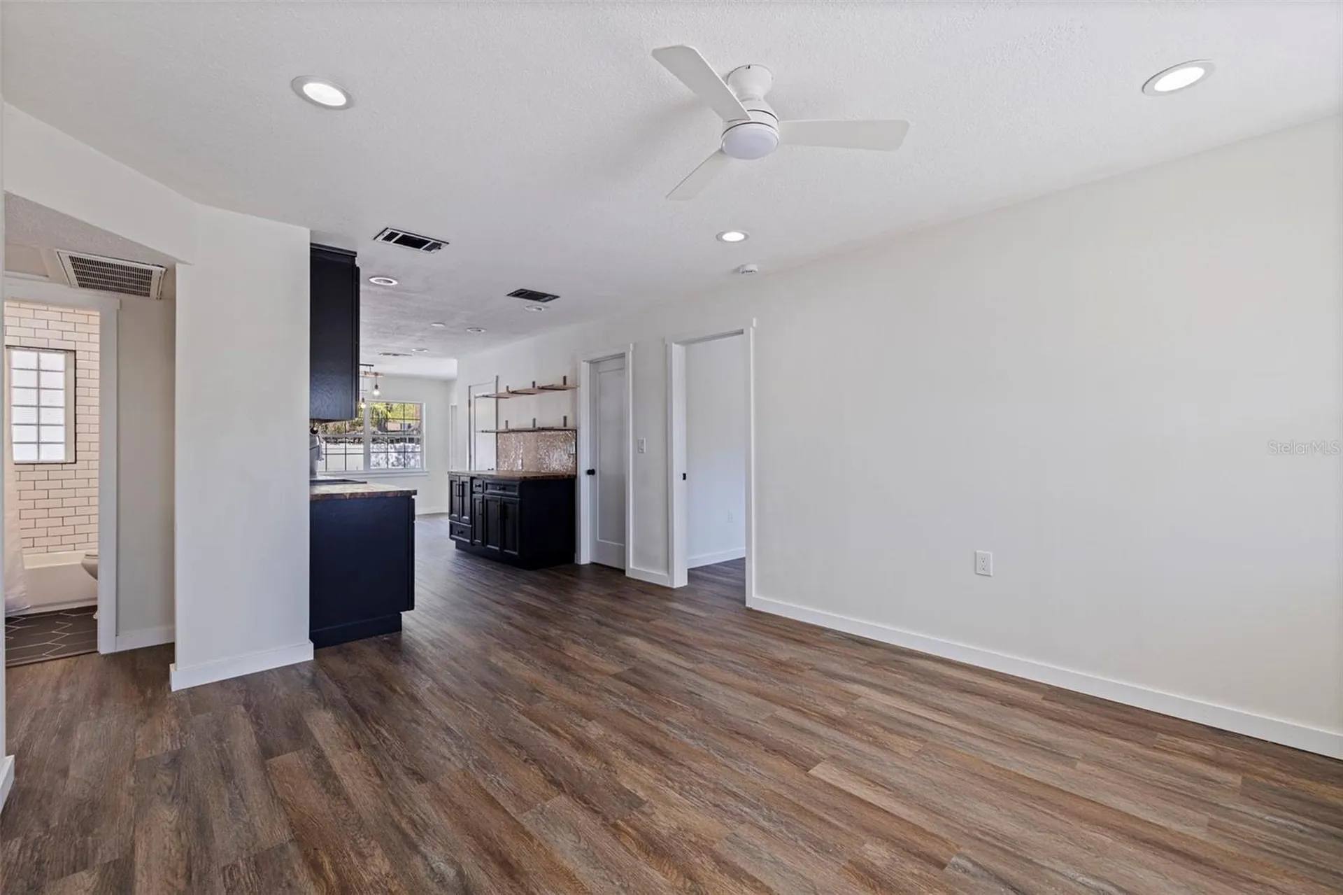 737 62nd Avenue N St Petersburg FL 33702