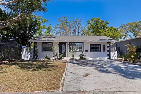 737 62nd Avenue N St Petersburg FL 33702