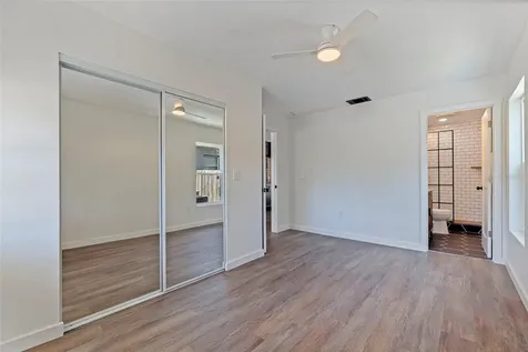 737 62nd Avenue N St Petersburg FL 33702