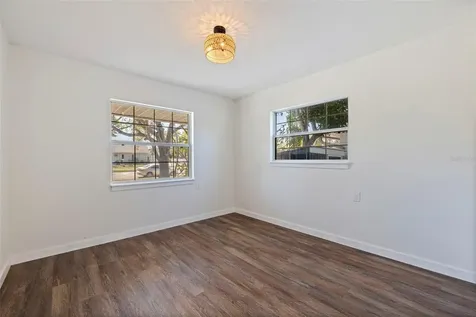 737 62nd Avenue N St Petersburg FL 33702