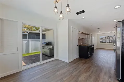 737 62nd Avenue N St Petersburg FL 33702